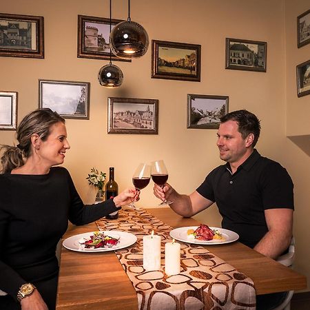Hotel Bily Jednorozec Třeboň Eksteriør bilde