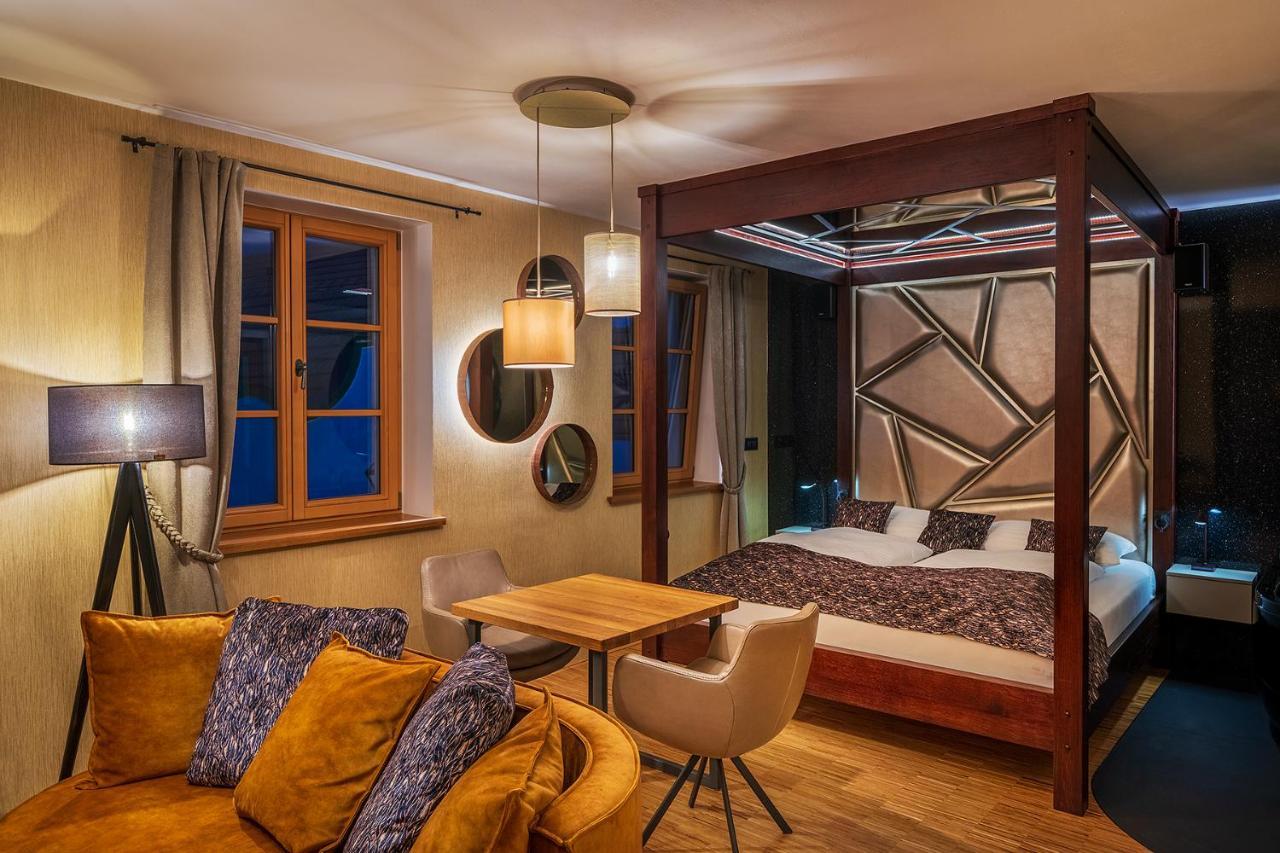 Hotel Bily Jednorozec Třeboň Eksteriør bilde