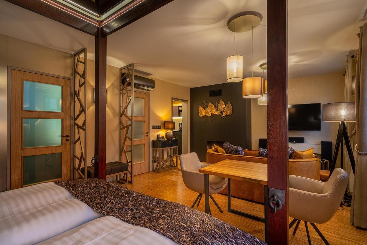 Hotel Bily Jednorozec Třeboň Eksteriør bilde