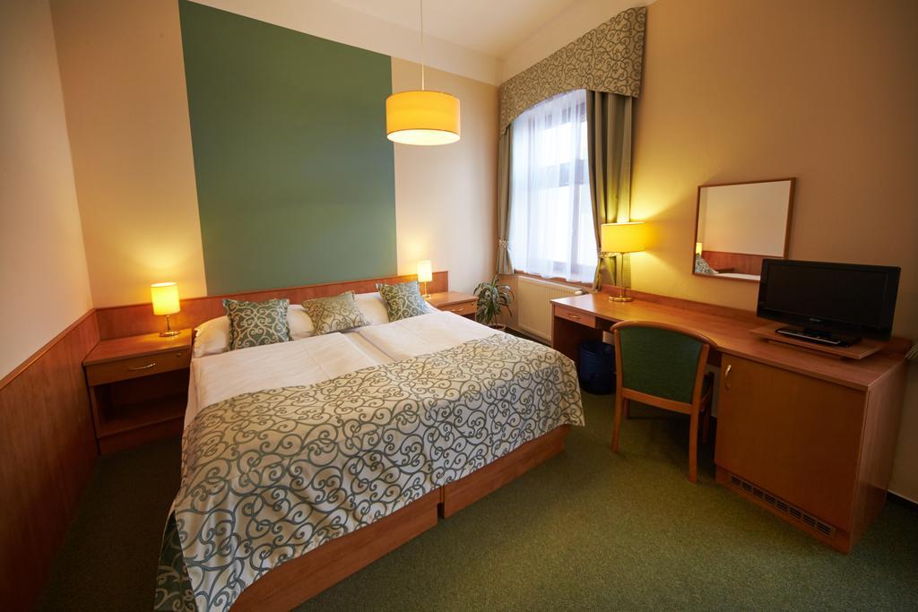 Hotel Bily Jednorozec Třeboň Eksteriør bilde