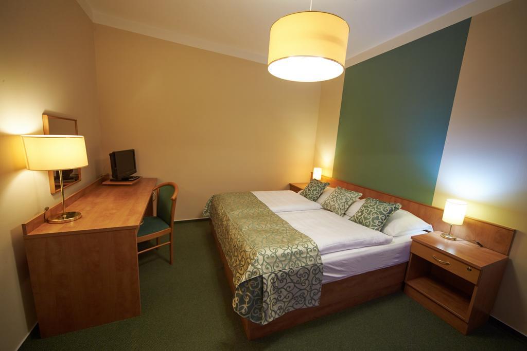 Hotel Bily Jednorozec Třeboň Eksteriør bilde
